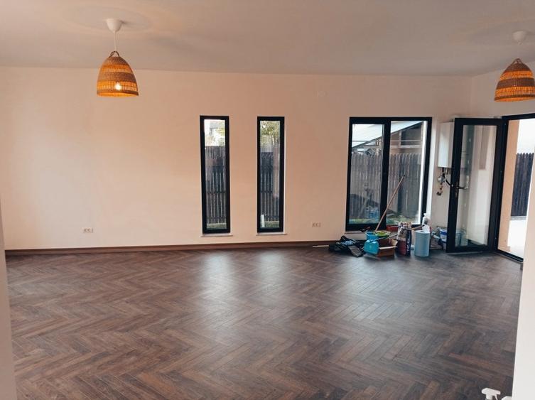 casa / vila Stefanesti , "La Cheie'' , finisaje + pozitie DEOSEBITA ! - 6