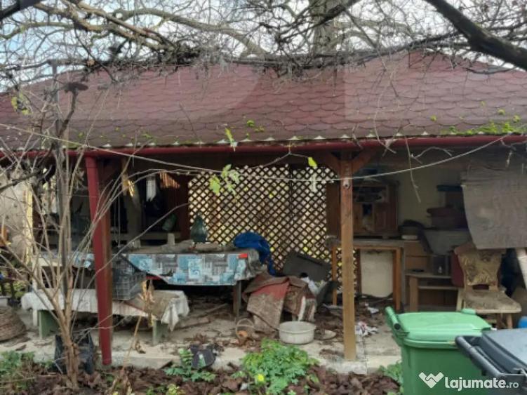 Casa de vanzare, cu 3 camere, doua bucatarii+teren in Simeri - 14