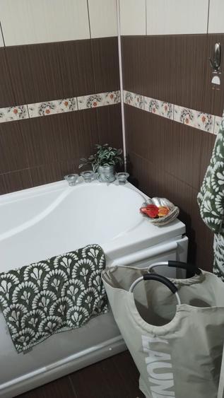 Se vinde apartament cu 4 camere - 2