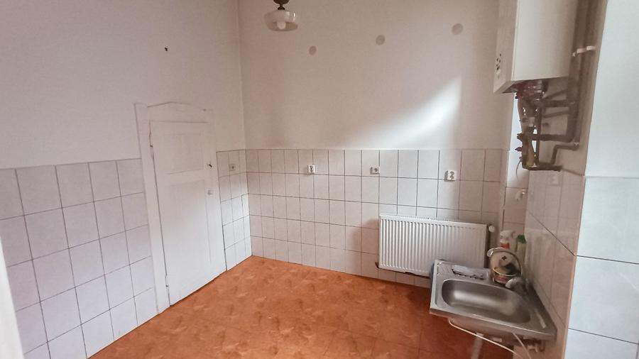 Locuință ultracentrală compusă din două apartamente cu intrări separate - 10