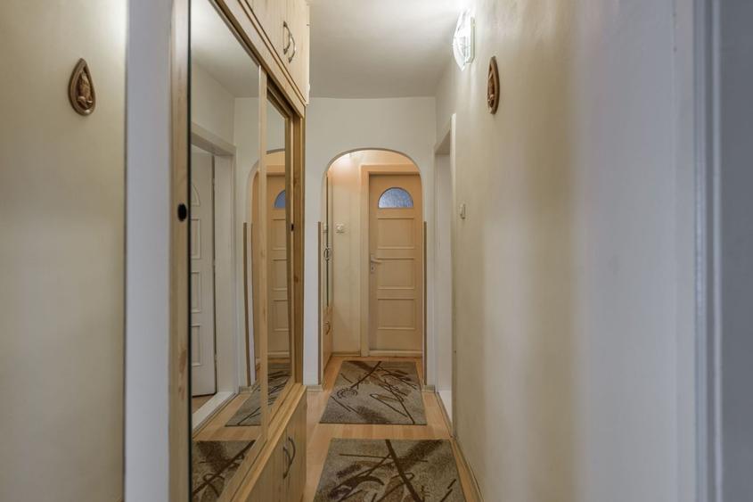 Apartament 4 camere, etaj 2, str. Castanilor, garaj de beton. - 12