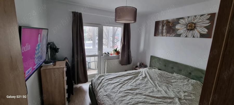 Vand apartament 3 camere ,decomandat, zona Astra 63;mp - 7