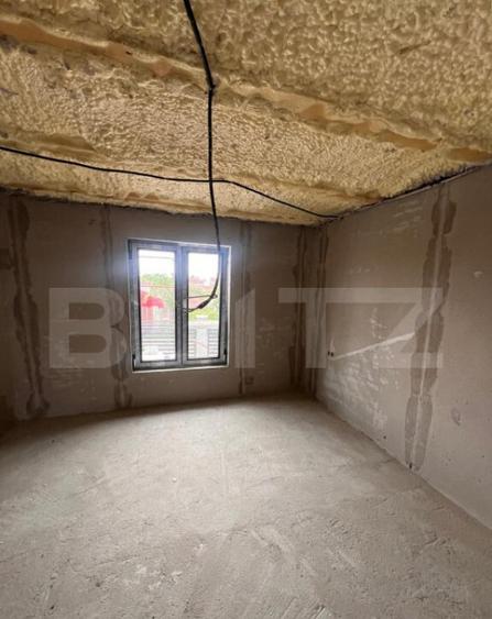 Casa individuala de vanzare, cu 4 camere, 96 mp, zona ?u - 4