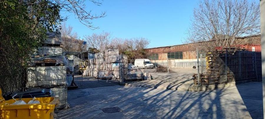 Parcare - Depozit  MILITARI - VALEA CASCADELOR  - Selgros Teren Betonat  - 1000mp. - 1