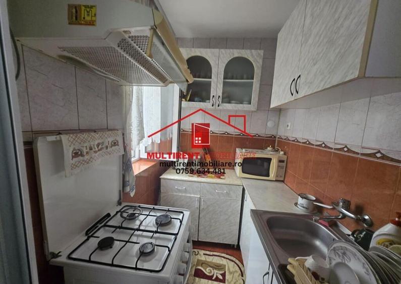 De vanzare Apartament 3 camere, strada Neptun, etaj 2 46.000 EUR - 13