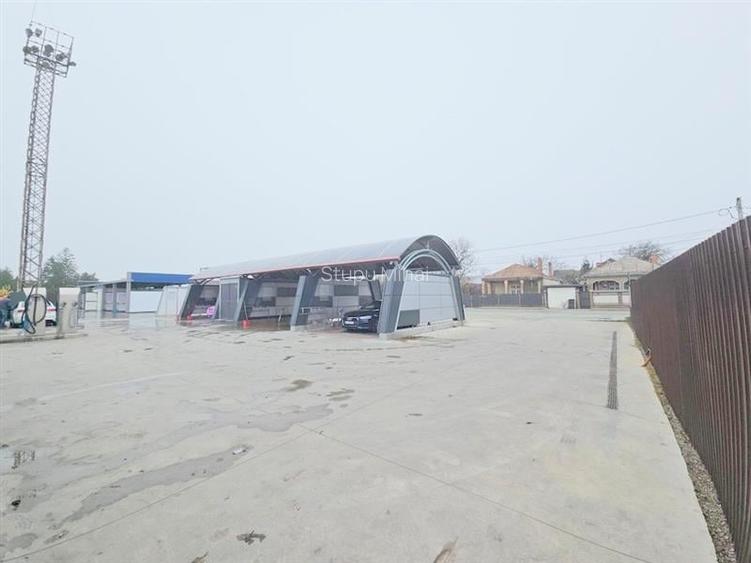 Spalatorie auto functionala  4 boxe, teren 600 mp  zona CFR, Bacau