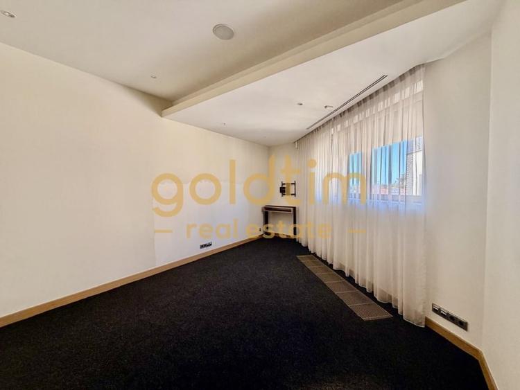 Apartament cu 5 camere decomandat, mobilat în Primăverii