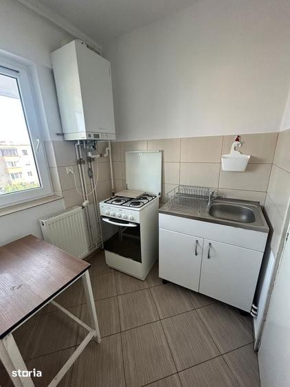 Garsoniera cocheta in bloc de apartamente, zona Centrul Civic! - 9