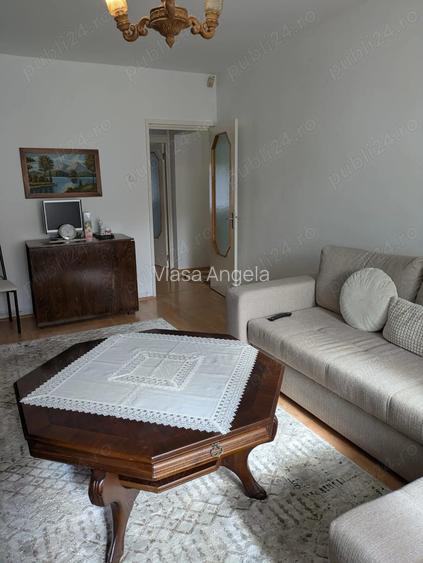 Apartament 3 camere, 2 bai, decomandat, parter UMF 7 Noiembrie