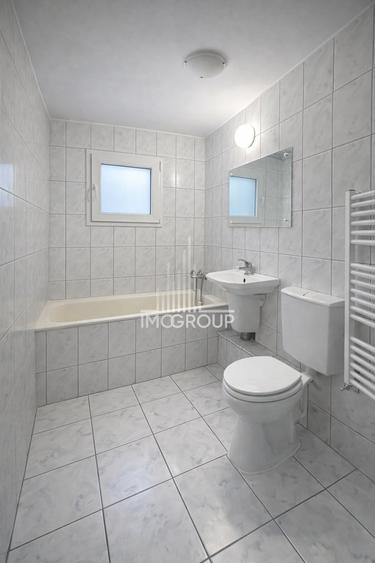 Apartament 3 camere, 2 bai, boxa si loc de parcare, Intre Lacuri, str. Siretului - 7