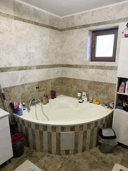 Apartament de vanzare - 4