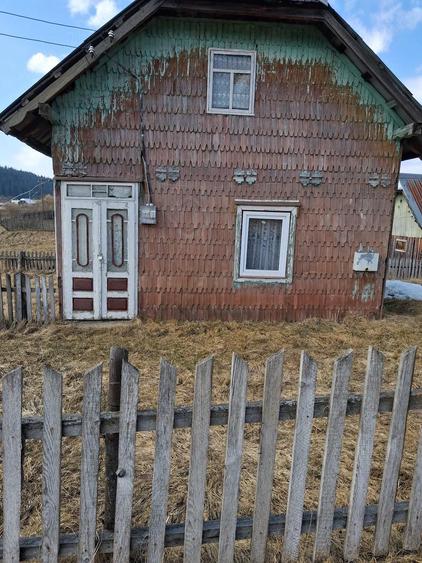 Casa lemn masiv acoperita recent + 5 anexe + teren peste 15000 mp la 46000 Euro negociabil - 5