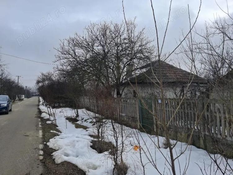 Vand Casa cu teren 2000mp DN 71 Cuza Voda, Dambovi?a - 5