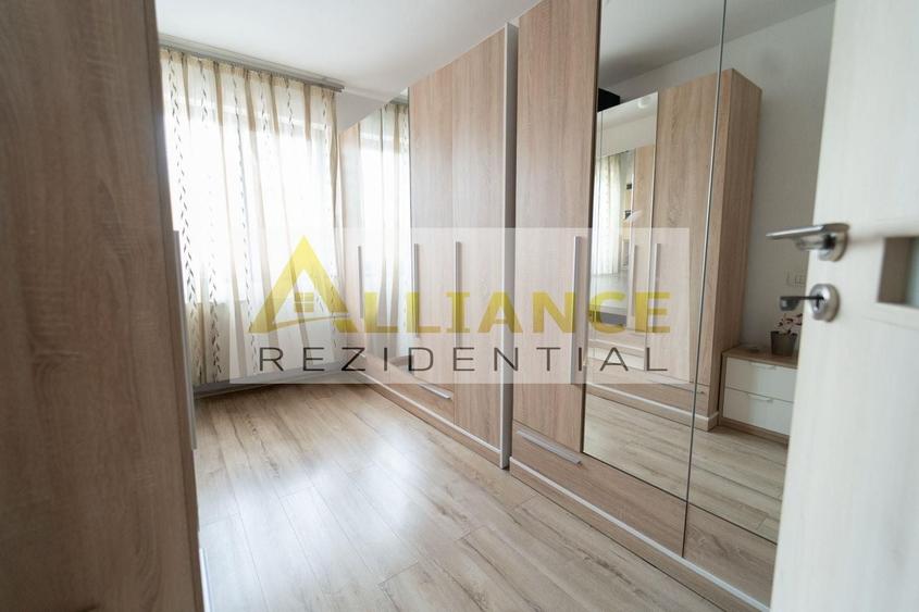 Casă individuală cu 4 camere cu Canalizare în Central