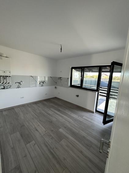 V&acirc;nd casa construcție  noua 2024 Bacau Serbanesti(zona t&acirc;rg aut - 6