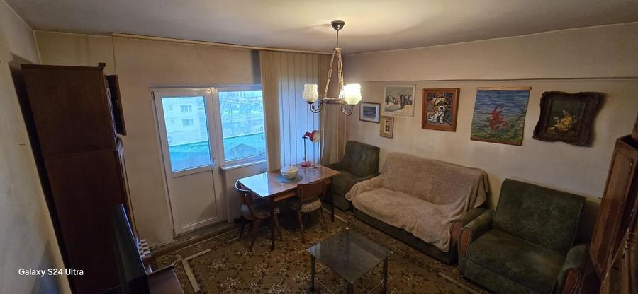 Apartament decomandat 4 camere Bld Independentei - 1