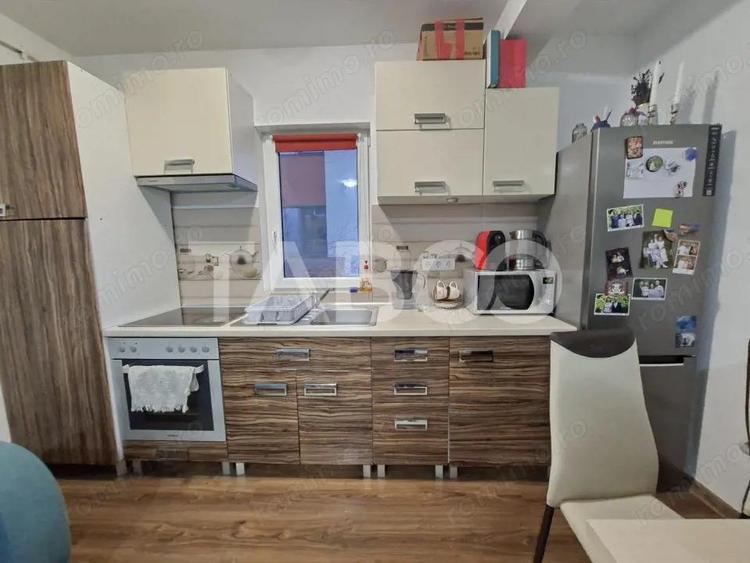 Apartament de vanzare 2 camere cu balcon etajul 1 - 7