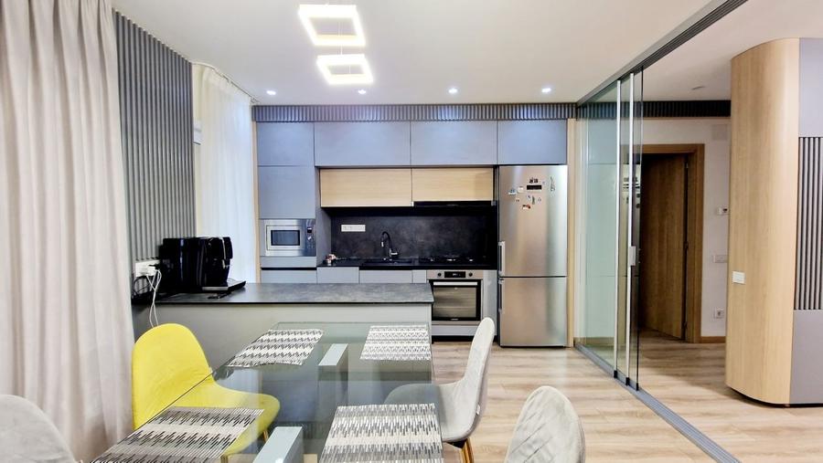 Vanzare Apartament 4 camere 135 MP  Complex Hercesa  Bld. Basarabia - 3