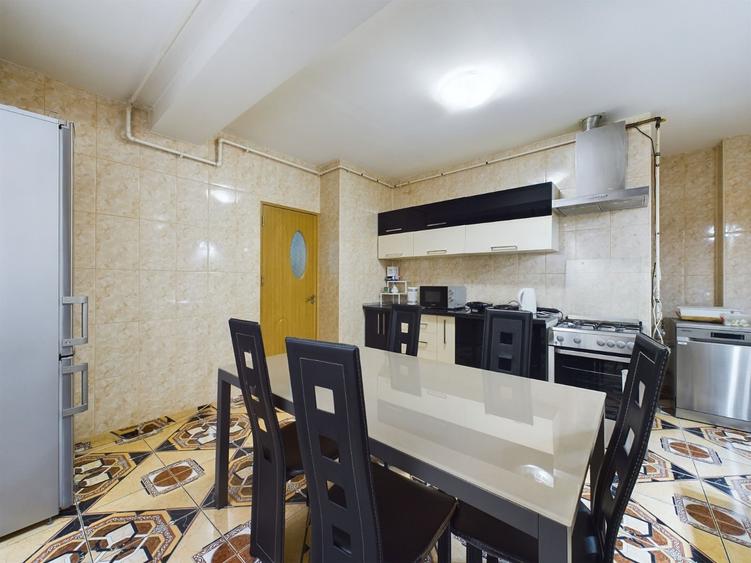 UNIRII - Bloc 2010 - 123 Mp. - Ideal Achiziție- Apartament 3 Camere Disponibil - 11