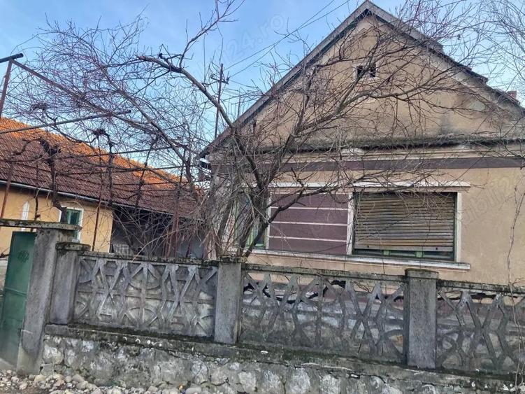 Casa si teren de vanzare Chistag - 4