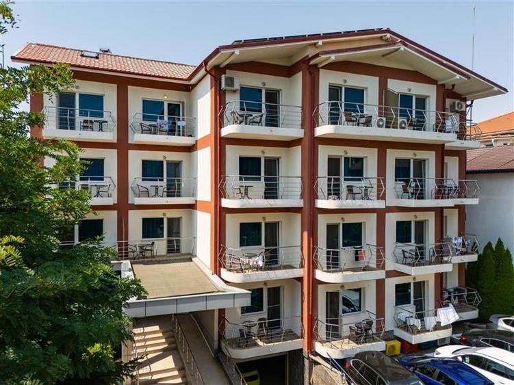 Hotel in Eforie Nord cu 43 de Camere - Investitie Premium la 5 Minute de Plaja - 1