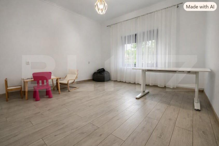 Casă cu 4 camere cu Teren 200 Mp în Central