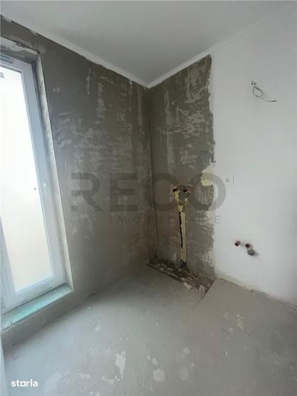 Casă cu 4 camere cu Teren 600 Mp în Central