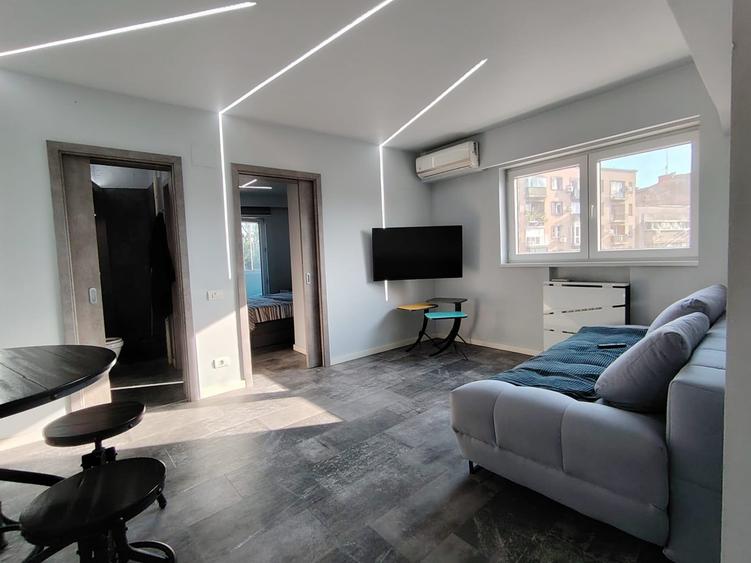 Apartament cu 2 camere semidecomandat, mobilat în Kogălniceanu