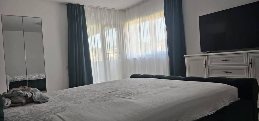 Casă individuală cu 4 camere cu Canalizare în Dezmir