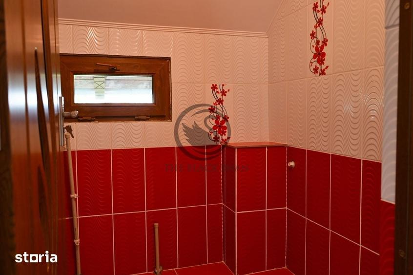 Casă cu 4 camere cu Teren 1303 Mp în Bucov
