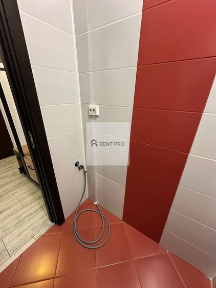 Apartament cu 2 camere semidecomandat, mobilat în Păcii