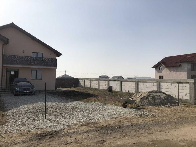Casă cu 4 camere în Ghercești