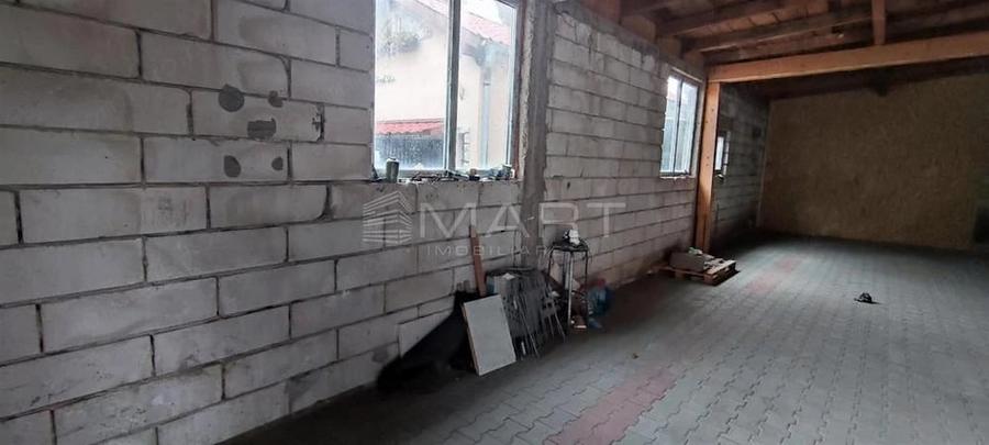 Spațiu comercial, de 100 mp, în Tractorul