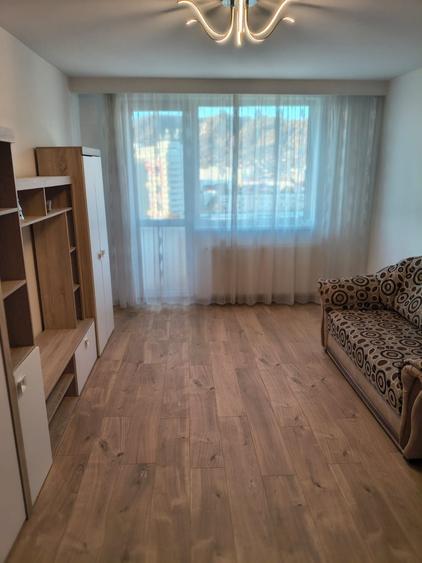 Zona Semiluna, 2 camere, decomandat - 8