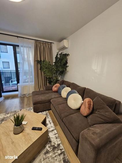 Apartament cu 3 camere semidecomandat în Aviației