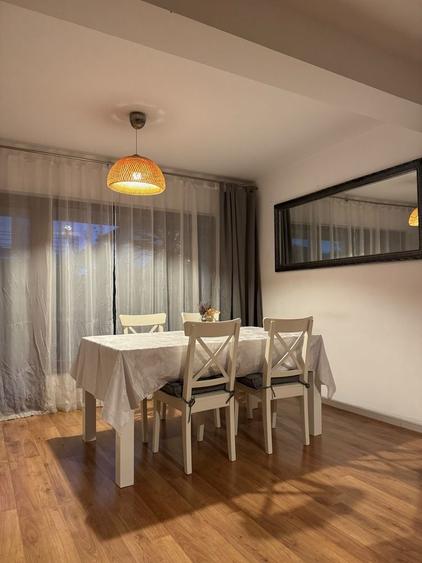 Casă cu 4 camere cu Teren 250 Mp în Central