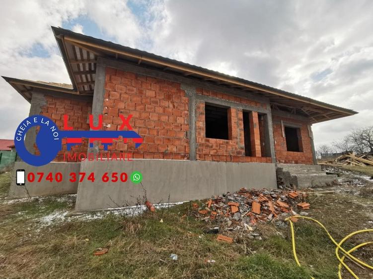 Casă cu 3 camere cu Teren 650 Mp în Malcoci