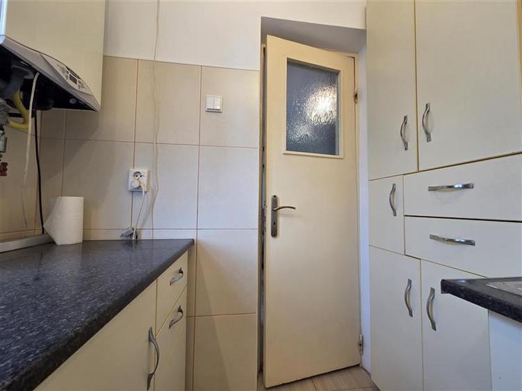Apartament cu 2 camere nedecomandat, mobilat în Uzina 2