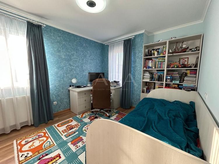 Apartament cu 3 camere semidecomandat în Iris