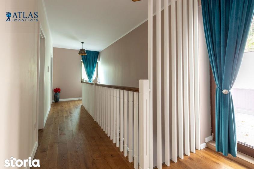 Apartament cu 4 camere în Schei