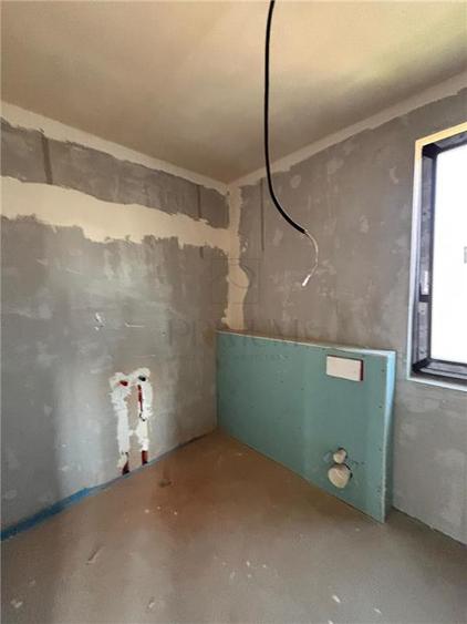 Duplex cu 4 camere cu Canalizare în Moșnița Nouă