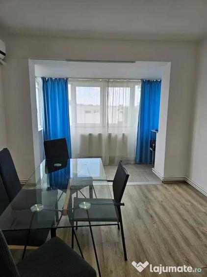 Apartament cu 3 camere decomandat în Tomis II