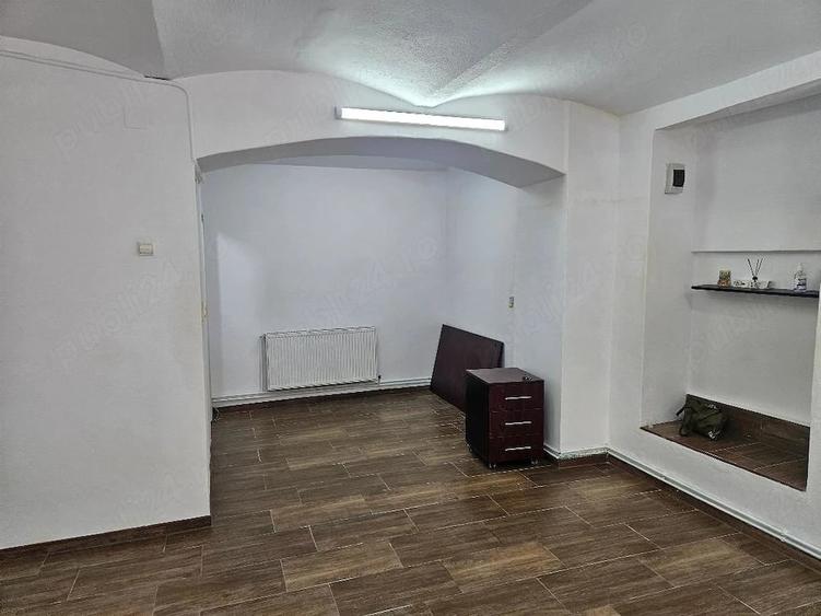 Spațiu comercial, de 40 mp, în Ultracentral