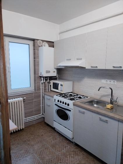 Apartament cu 2 camere semidecomandat în Mircea cel Bătrân