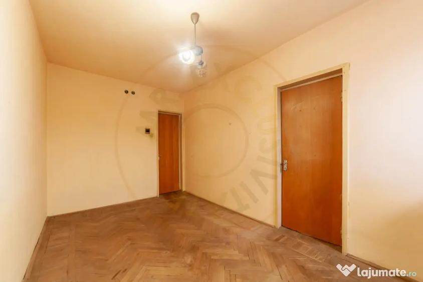 Apartament cu 3 camere decomandat în Războieni