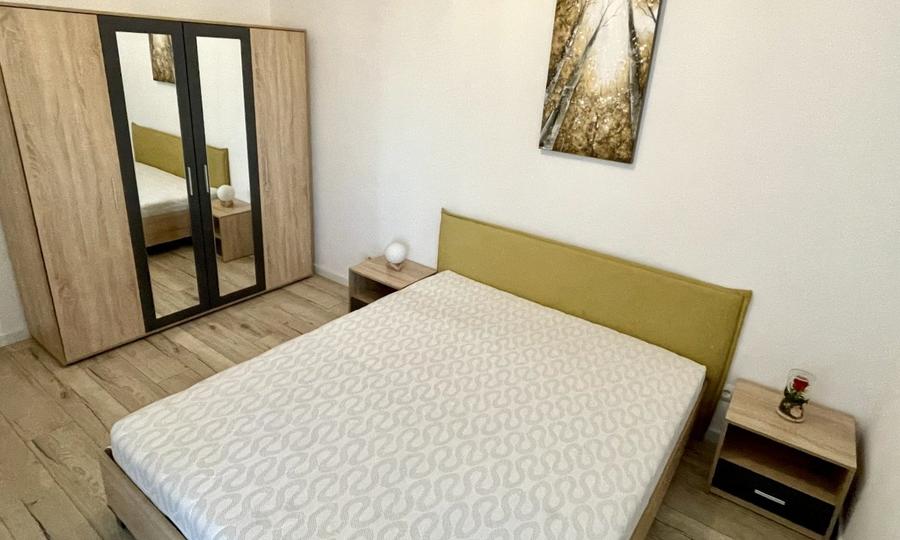 Apartament cu 2 camere semidecomandat, mobilat în Titan