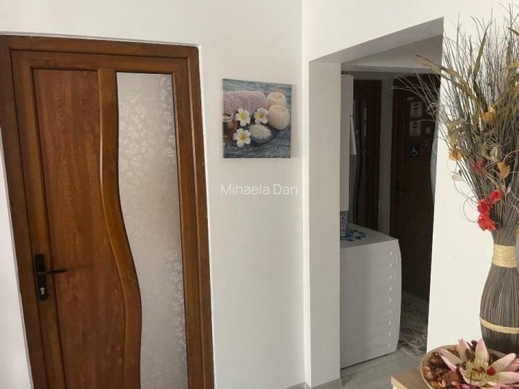 Apartament -4 camere -decomandat-Zona Vitan