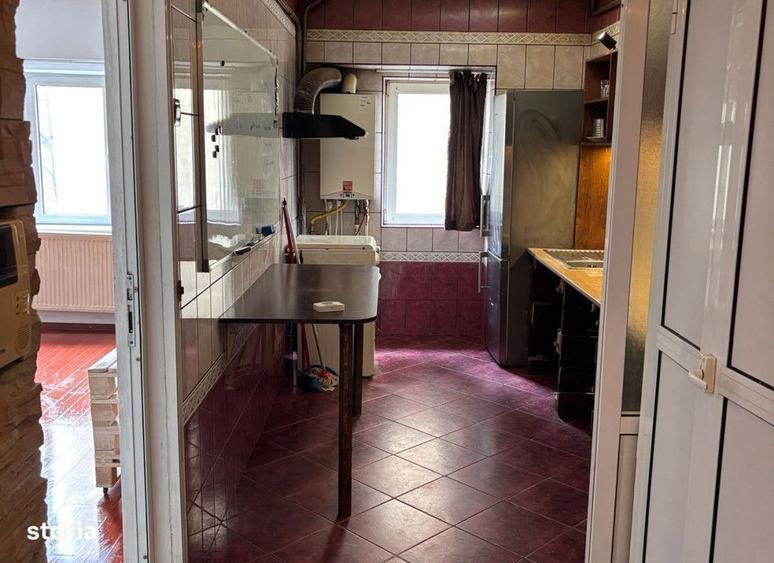 3 camere decomandat Gara 71 mp et. 1 bloc 1982 Cod:162057 - 9