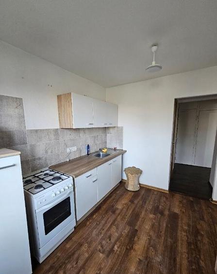 Aparatment cu 2 camere in zona Planete , strada Apollo - 1