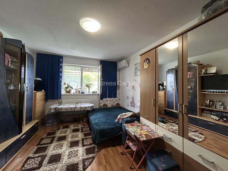 Garsoniera, 20mp utili, etaj 4, zona Buziasului- Ideala pentru investit